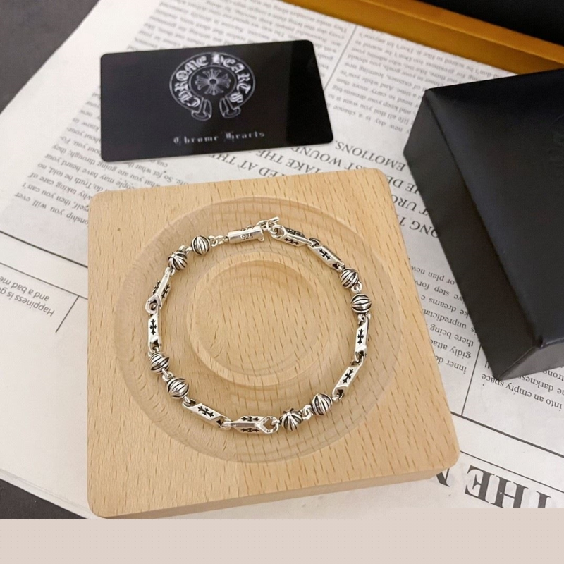 Ch**me He**ts necklaces